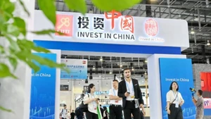 附图：第二十四届中国国际贸易投资洽谈会。（图片来源：新华社）