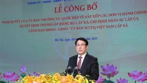 国家主席梁强在仪式上发表讲话。