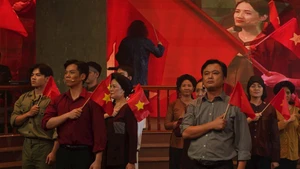 整部剧穿插有20多首歌曲，将戏剧与音乐完美融合，向观众传递最强烈的情感共鸣。（越南剧院供图）