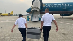 越南航空成功执行从顺化至富寿的人体器官运输航班。