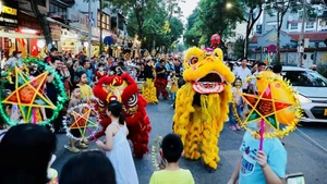 2025年中秋节精彩纷呈和意义非凡的活动。