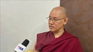 国际佛教联合会秘书长夏尔策·堪苏·仁波切·降楚·乔登和尚。（图片来源：越通社）