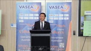 越南政府副总理陈红河出席科技对话论坛。（图片来源：越通社）