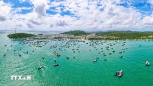 安江省渔船停泊区。（图片来源：越通社）