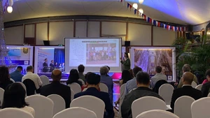 纪念典礼场景。