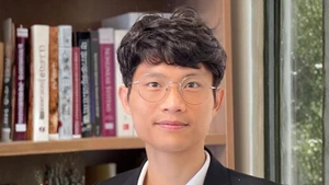 在世宗大学工作的越南教授阮春孟。（图片来源：tuoitre.vn）