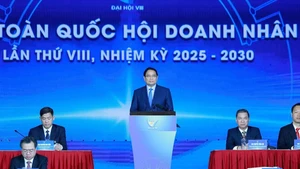 越南政府总理范明正出席并发表讲话。（图片来源：越通社）