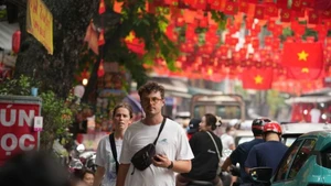 9月2日假期越南吸引大量外国游客前来参观。