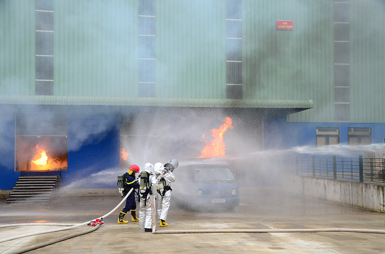 消防应急演练场景。