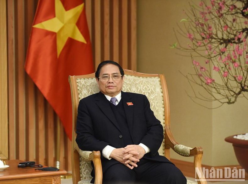 范明正总理在会见中发表讲话。