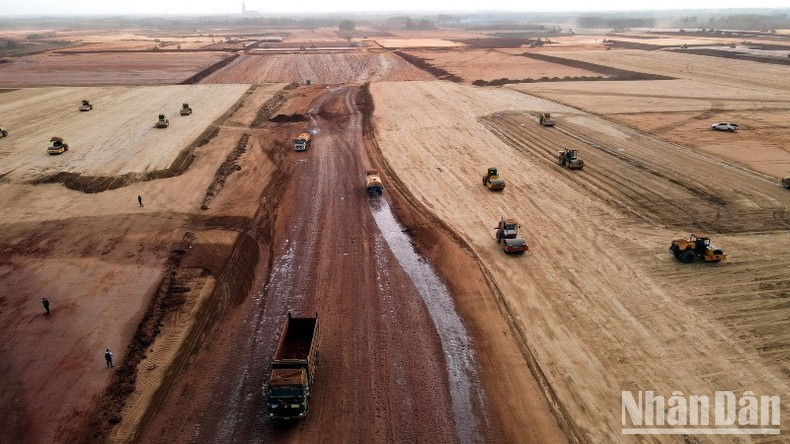 龙城国际机场——全国最大的建设工地【组图】 ảnh 1