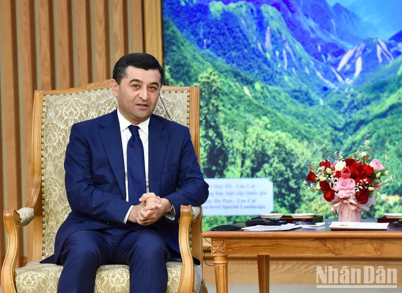 乌兹别克斯坦外交部长赛义多夫强调，乌方希望进一步深化乌越传统友谊和多方面合作关系，特别是经贸投资合作。