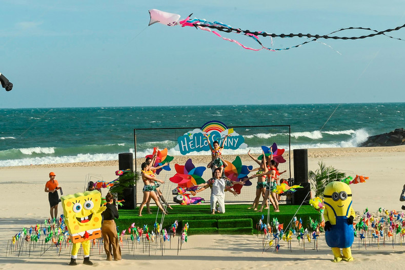 平顺省藩切市海滩风筝节。