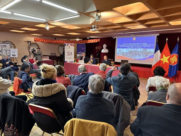 纪念典礼场景。 纪念典礼场景。