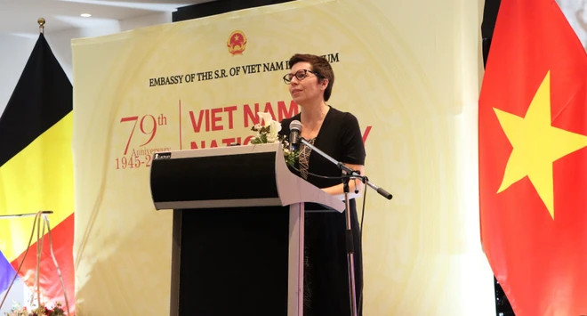 欧盟对外行动署东南亚地区事务司司长莱拉·费尔南德斯·斯坦布里奇发表讲话。