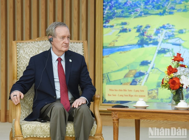 越南政府总理范明正会见美国参议员迈克·克雷波【组图】 ảnh 6