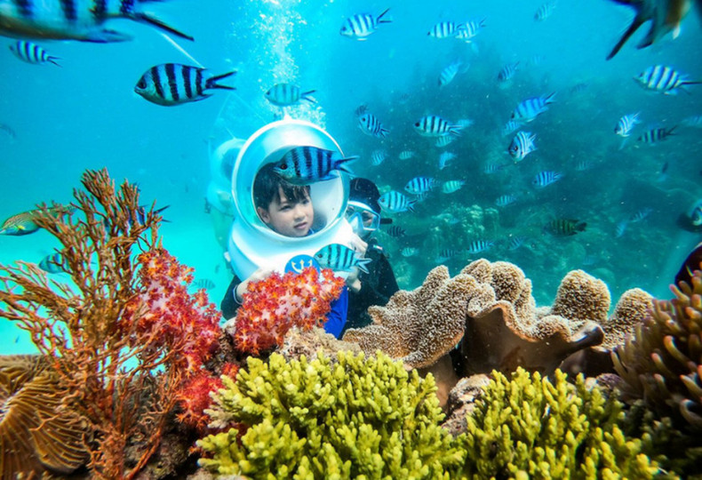 “海底漫步”体验。