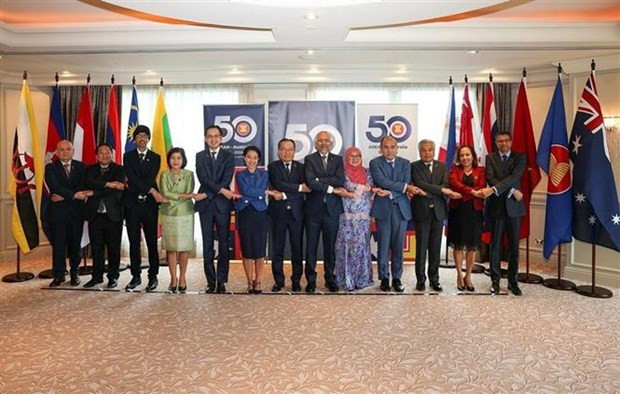 东盟各国与澳大利亚SOM代表团团长合影。 东盟各国与澳大利亚SOM代表团团长合影。