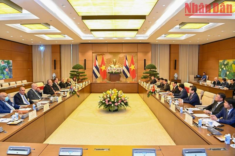 会见场景。 会见场景。