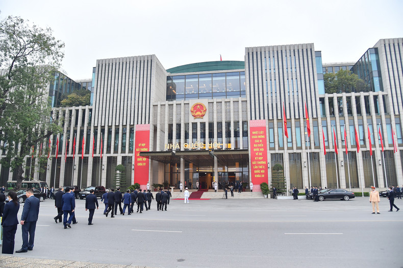 越南第十五届国会第二次特别会议1月5日上午8时整在河内国会大厦隆重开幕。 越南第十五届国会第二次特别会议1月5日上午8时整在河内国会大厦隆重开幕。