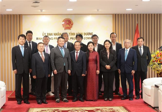 与会代表合影。 与会代表合影。