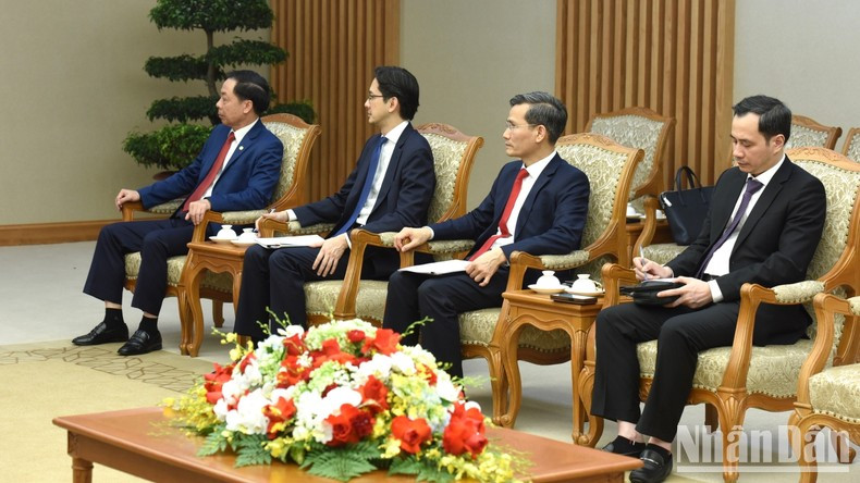 越南政府各部委领导代表。