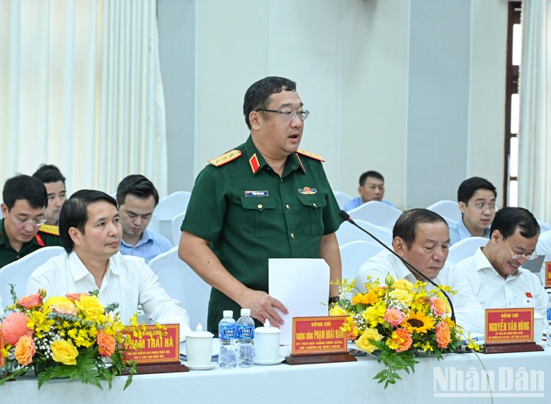 国防部副部长范淮南在会上发表讲话。