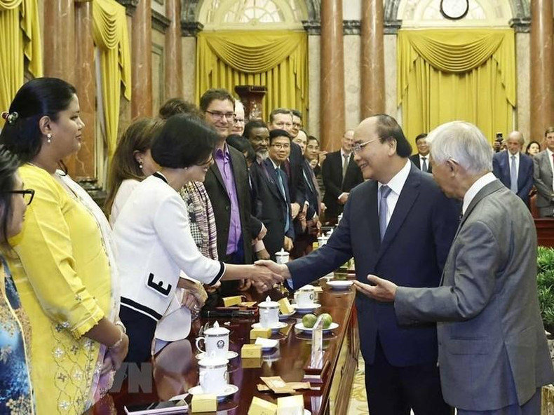 越南国家主席阮春福会见国际著名科学家(组图) ảnh 2 越南国家主席阮春福会见国际著名科学家(组图) ảnh 2