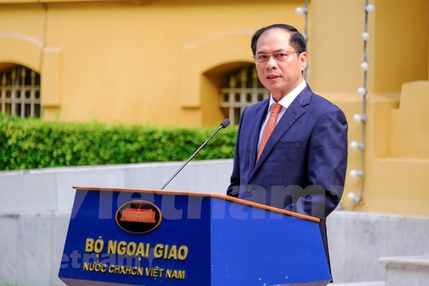 越南外交部部长裴青山。 越南外交部部长裴青山。