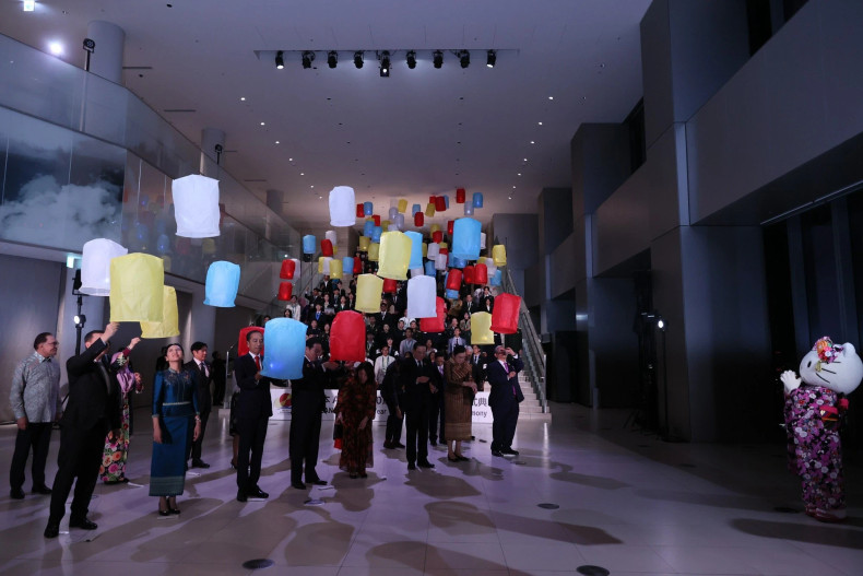 庆祝东盟-日本关系50周年亮灯仪式。