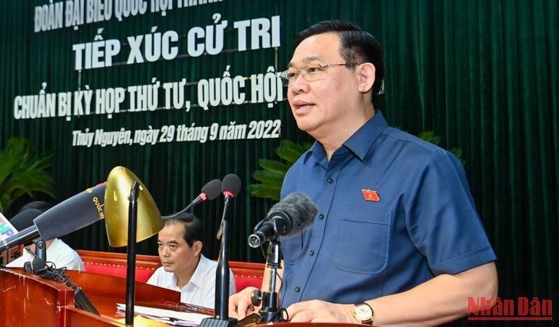 越南国会主席王廷惠发表讲话。 越南国会主席王廷惠发表讲话。