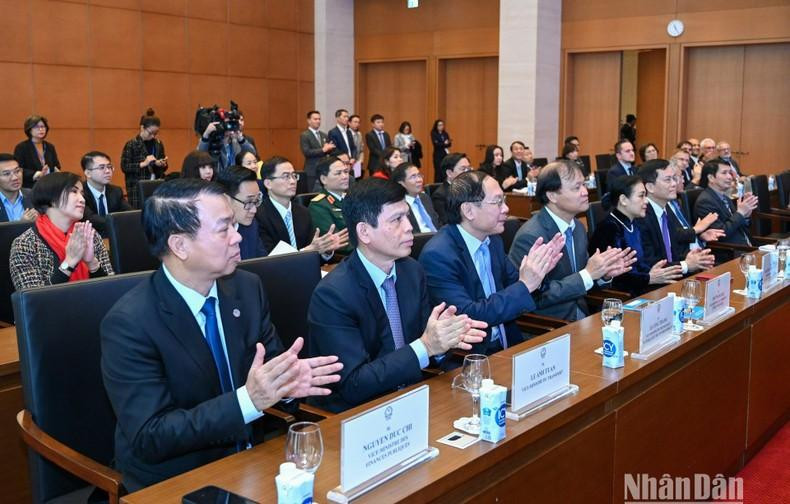 与会代表。 与会代表。
