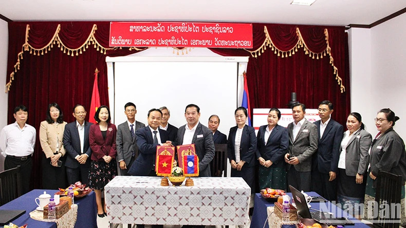 签署仪式。 签署仪式。