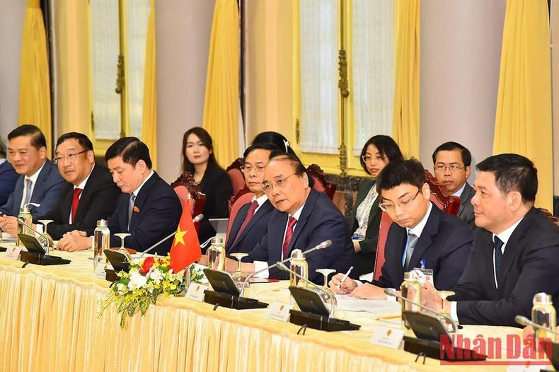 越南国家主席阮春福发表讲话。 越南国家主席阮春福发表讲话。