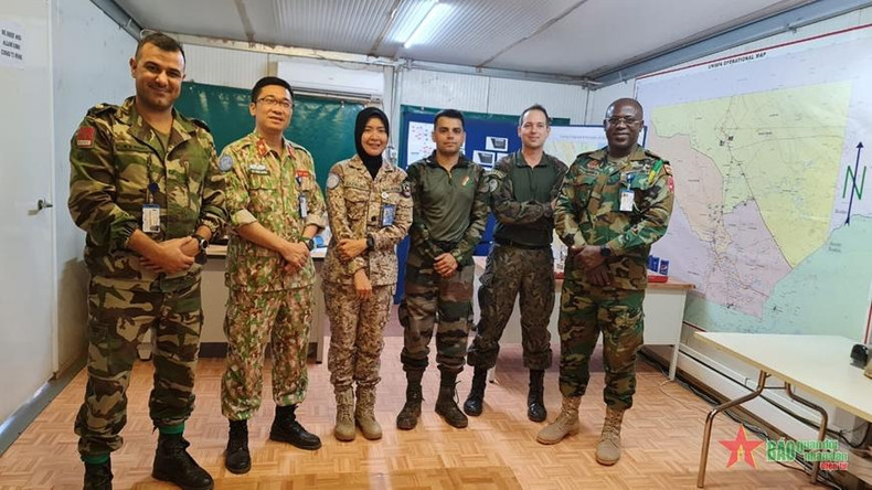 武仲琼中校被任命为协调办公室主任,负责特派团的全部军事观察员力量。(图片来源:人民军队报) 武仲琼中校被任命为协调办公室主任,负责特派团的全部军事观察员力量。(图片来源:人民军队报)