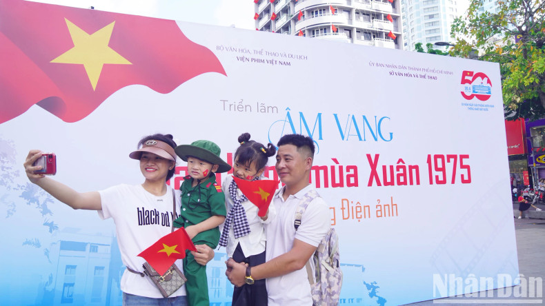 尽管天气炎热，但胡志明市的游客接待量依然居高不下。