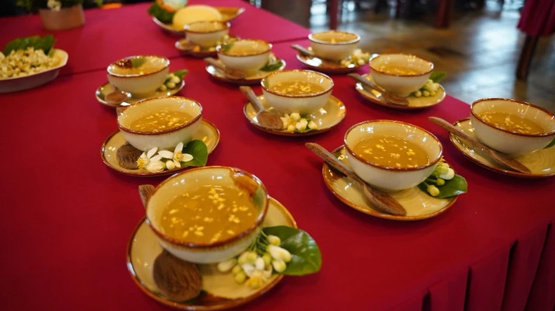 春季风味的甜品。