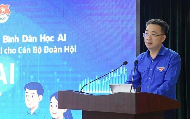 胡志明共青团中央委员会书记、越南青年联合会主席阮祥林发表讲话。（图片来源：越通社）