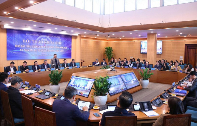 “推动2025年经济最高增长,力争2026-2030年期间达到两位数”学术研讨会。(图片来源:越通社) “推动2025年经济最高增长,力争2026-2030年期间达到两位数”学术研讨会。(图片来源:越通社)