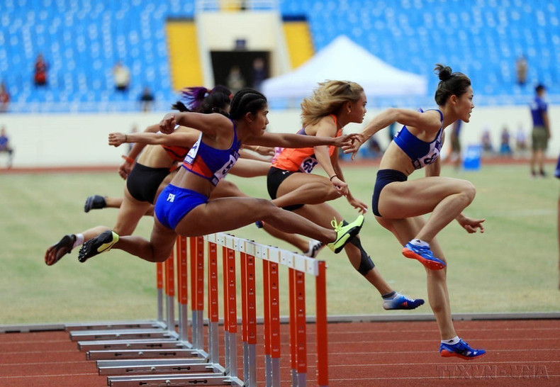 在第31届东南亚运动会期间,越南田径队已夺得22枚金牌,创下历史新高,为越南体育代表团跃居奖牌榜榜首做出积极贡献。 在第31届东南亚运动会期间,越南田径队已夺得22枚金牌,创下历史新高,为越南体育代表团跃居奖牌榜榜首做出积极贡献。