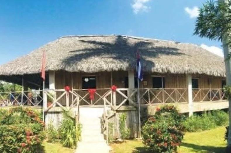 槟椥村的“越南之家”是整个社区的公共活动中心，也是该村精神文化生活的核心。（图片来源：越南驻古巴大使馆）