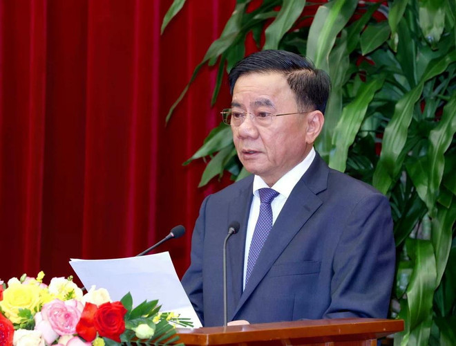 越共中央政治局委员、中央书记处常务书记陈锦绣。（图片来源：越通社）