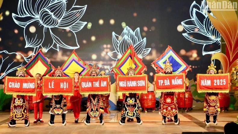 2025年五行山观世音节在岘港市隆重开幕。 2025年五行山观世音节在岘港市隆重开幕。