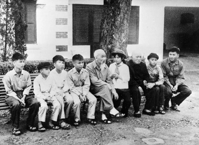 胡志明主席对越南儿童倾注无限关爱【组图】 ảnh 7