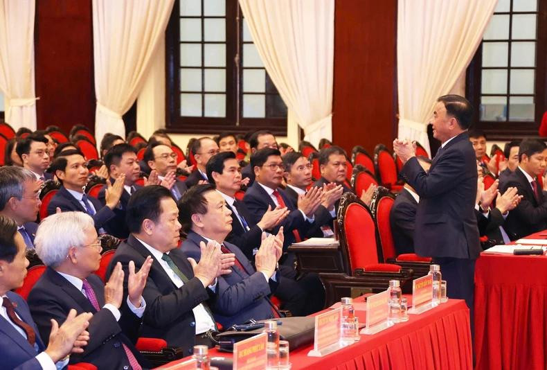 越共第十四届中央委员后备干部第四期培训班开班仪式。 越共第十四届中央委员后备干部第四期培训班开班仪式。