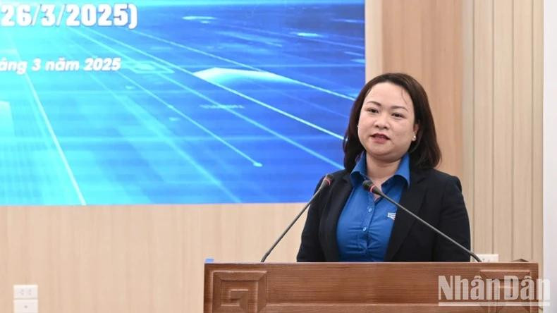 中央直属机关团委书记陈氏玉琼同志。(裴江 摄) 中央直属机关团委书记陈氏玉琼同志。(裴江 摄)