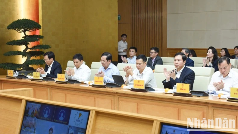 与会的各部委、行业、协会、企业及驻外代表机构代表们。