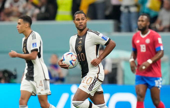 塞尔日•格纳布里打破僵局。