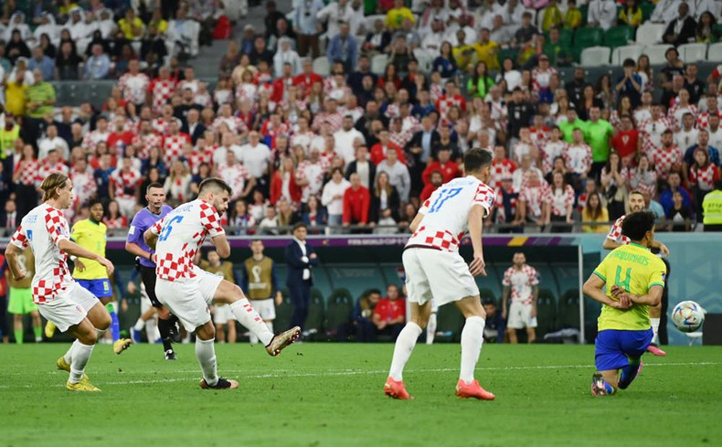 布鲁诺•佩特科维奇扫射破门。