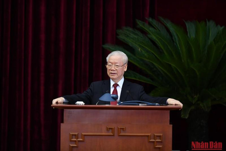 越共中央总书记阮富仲在会上发表讲话。